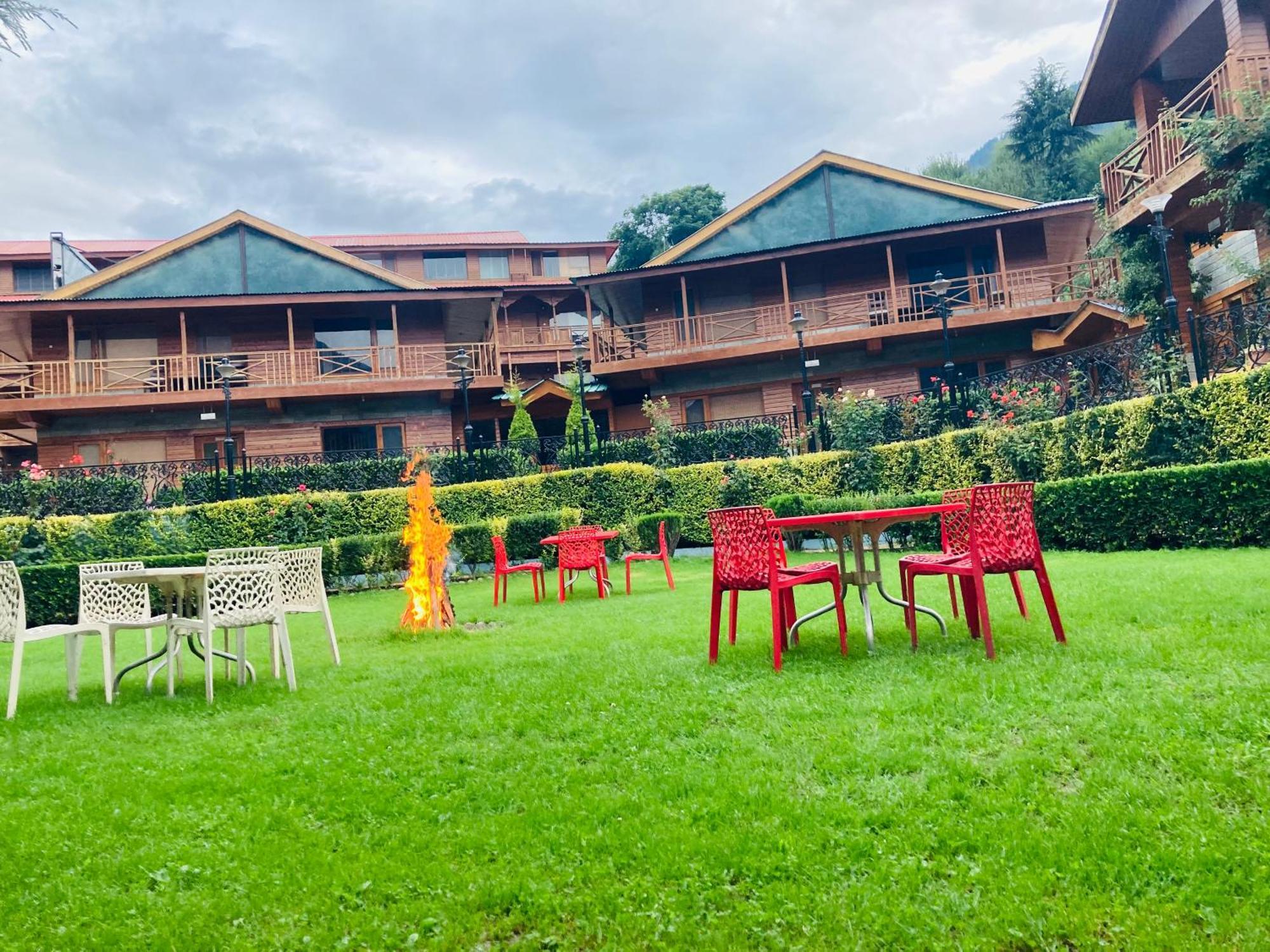 Hotel The North Wind In City Center, Manali Exterior foto